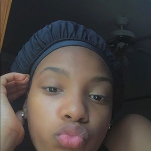 Meet your Posher, Annie